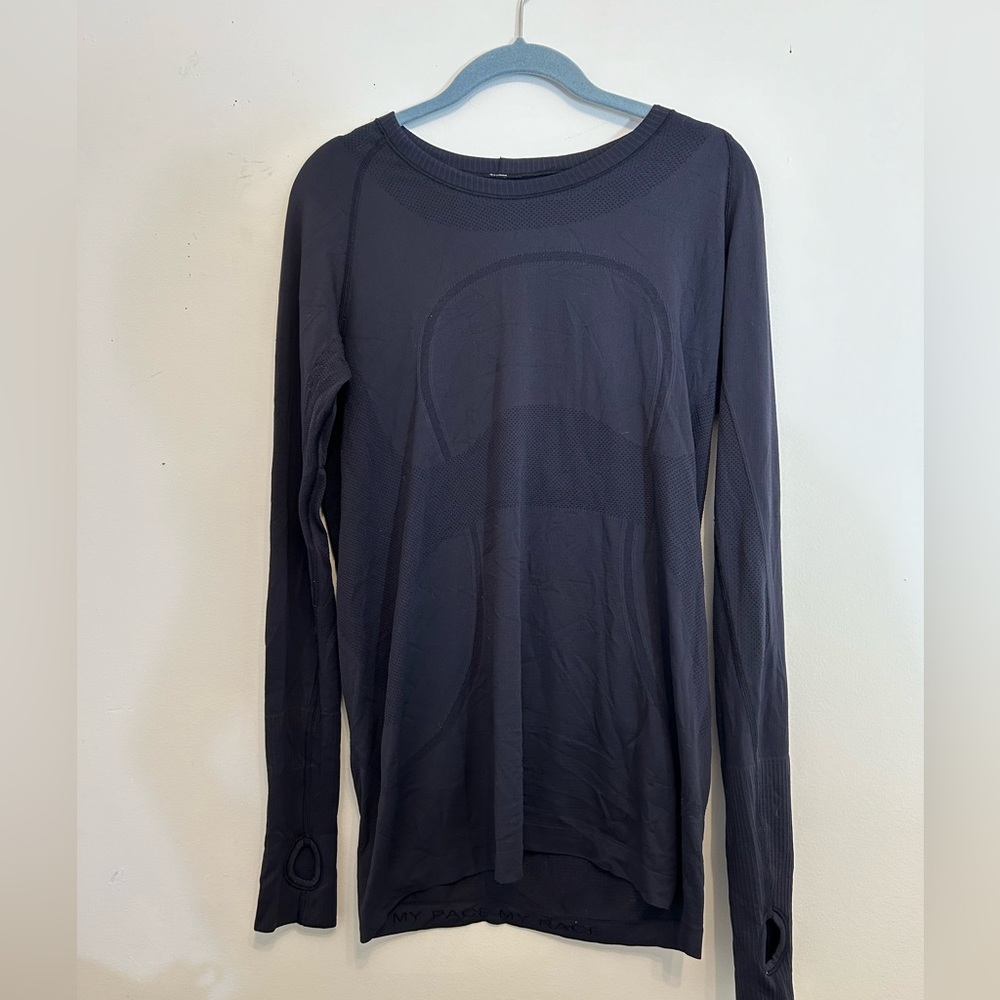 Lululemon running shirt